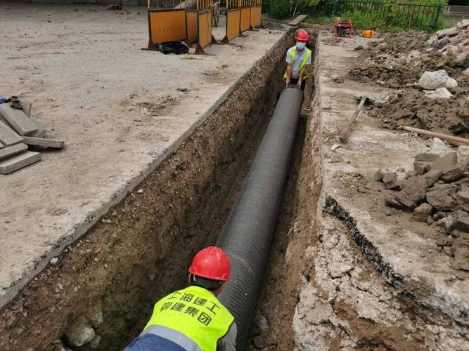 加快破损管道维修，筑牢城市防汛安全线